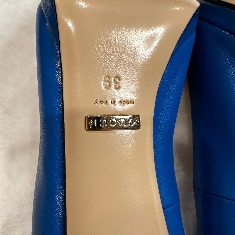 Gucci Royal Blue Leather Heels with buckle brand new with dust bag and box - Picture 11 of 14
